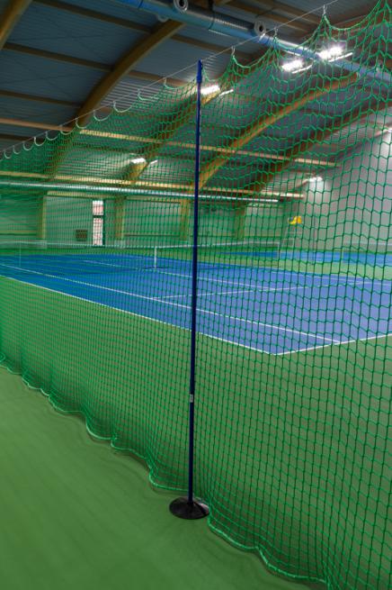 FREE-STANDING TELESCOPIC SUPPORT OF COURT DIVIDER NET