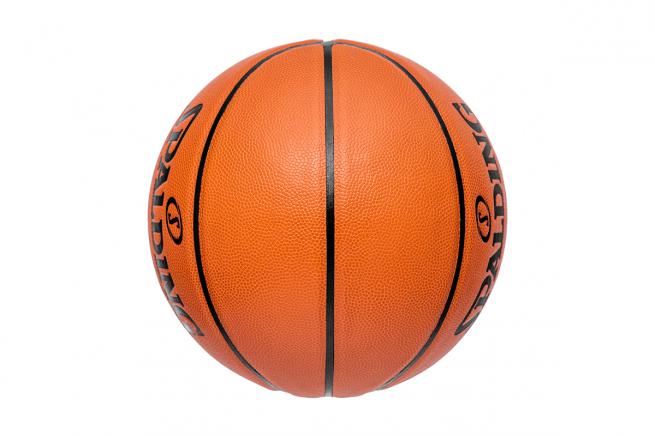 TF 250 IN/OUT SPALDING BASKETBALL. SIZE 7