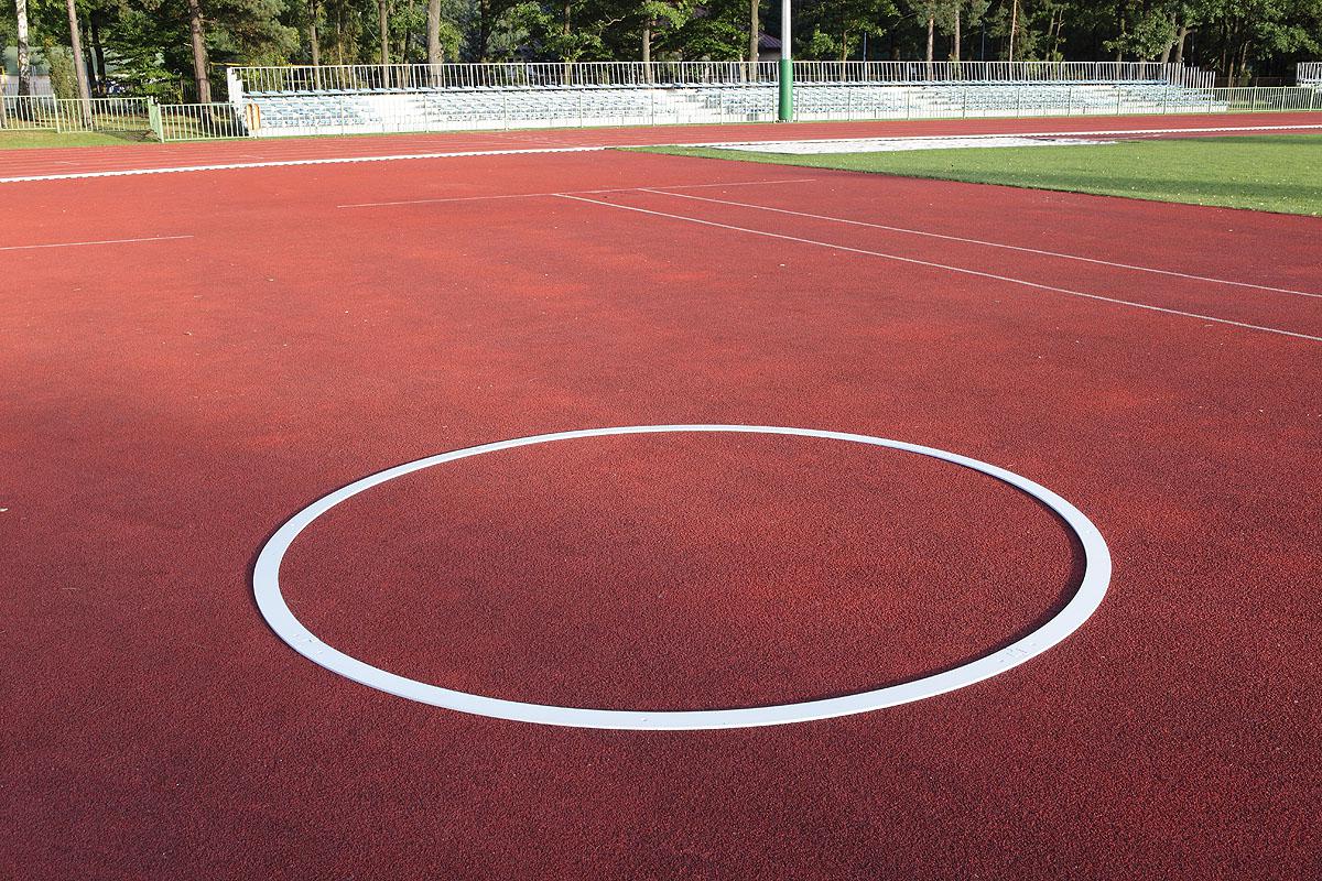 REDUCER FOR DISCUS AND HAMMER THROWING CIRCLES